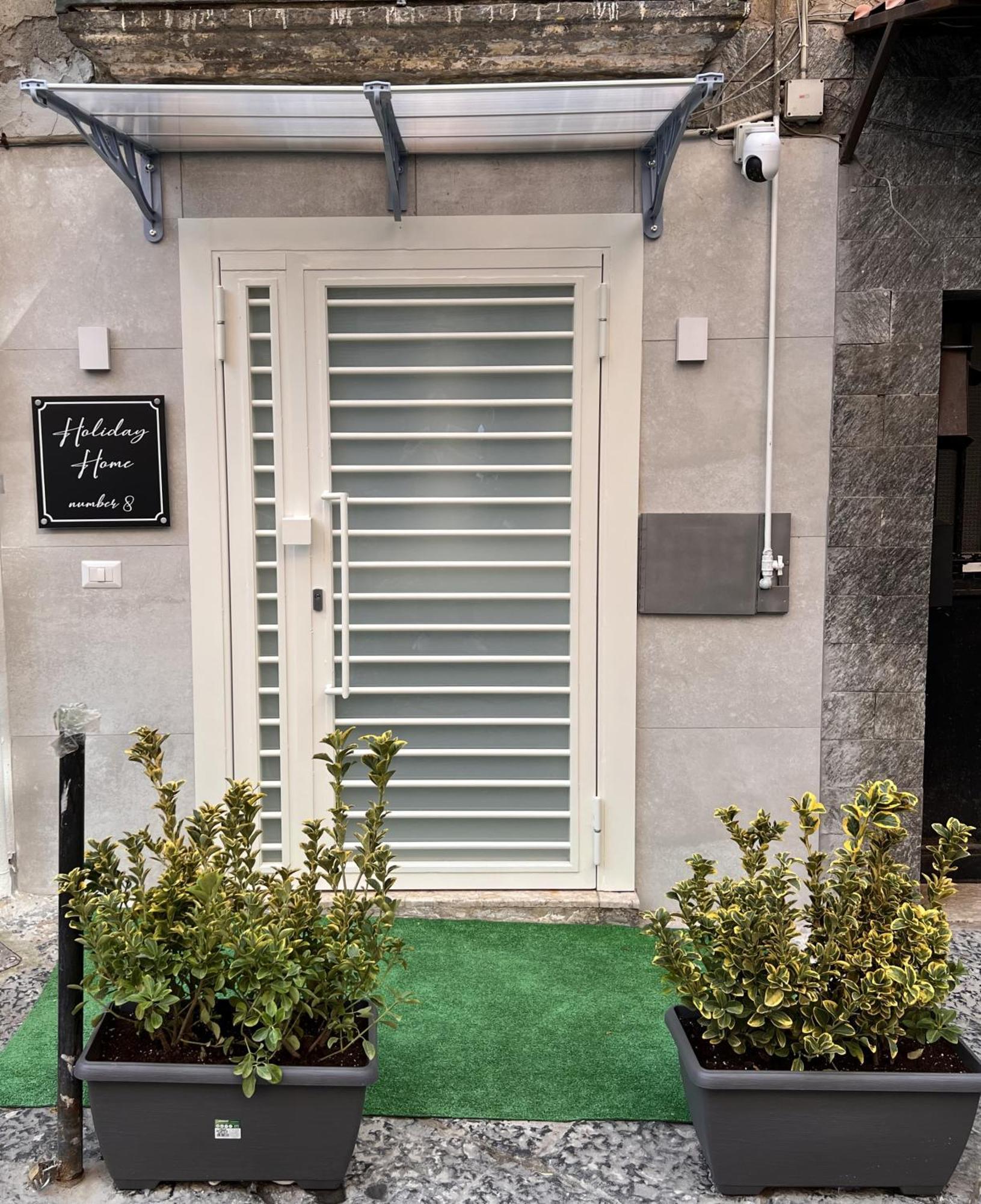 Holiday Home Number 8 Napoli Esterno foto